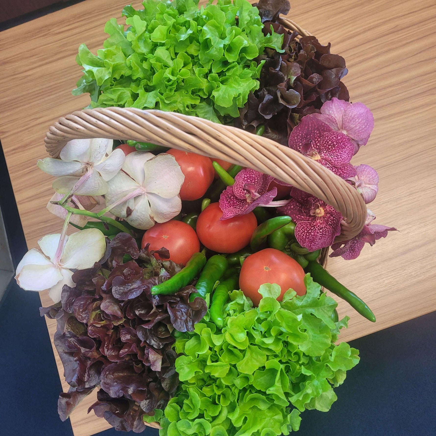 Sunshine Mix Vegetable Hampers $65